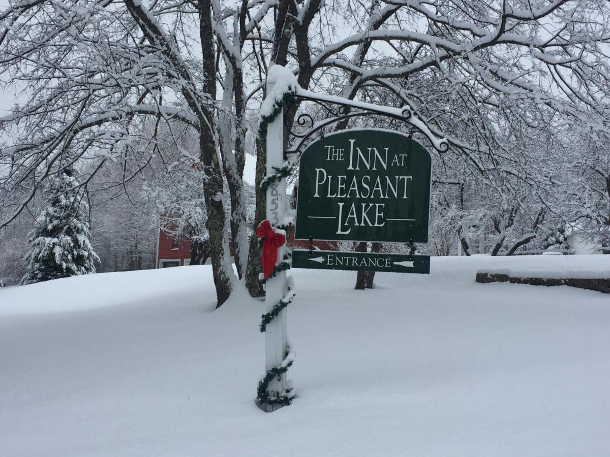 Inn At Pleasant Lake New London Exterior foto
